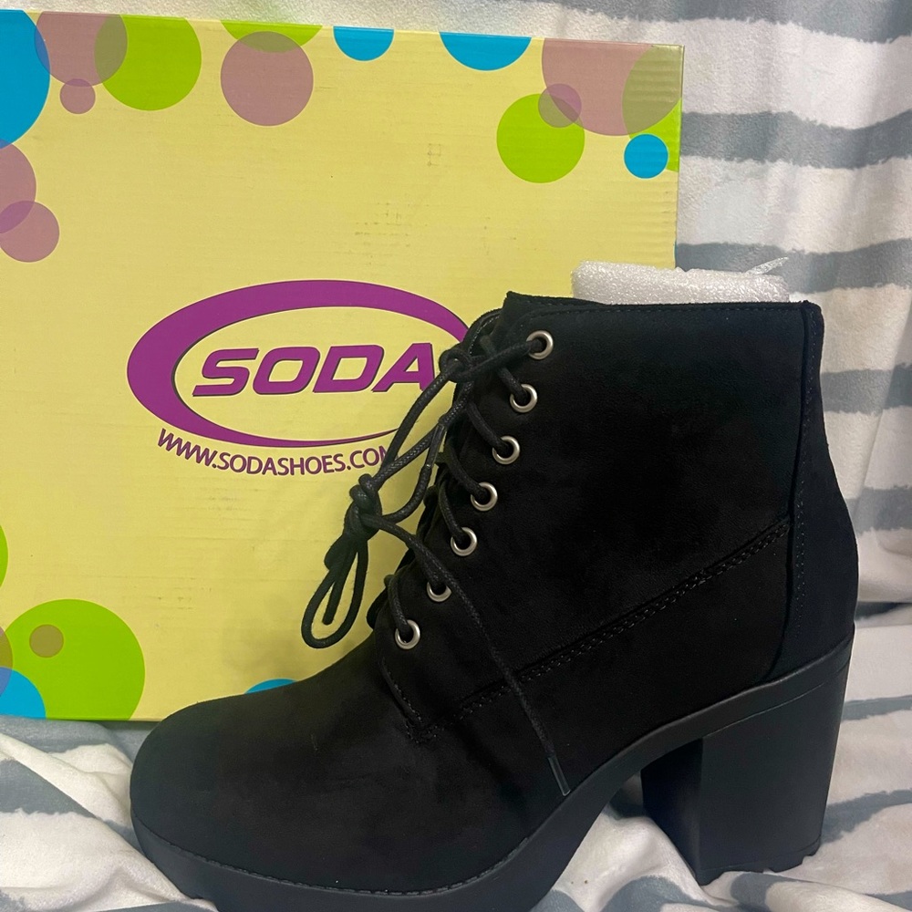 Soda Womens Black Boots